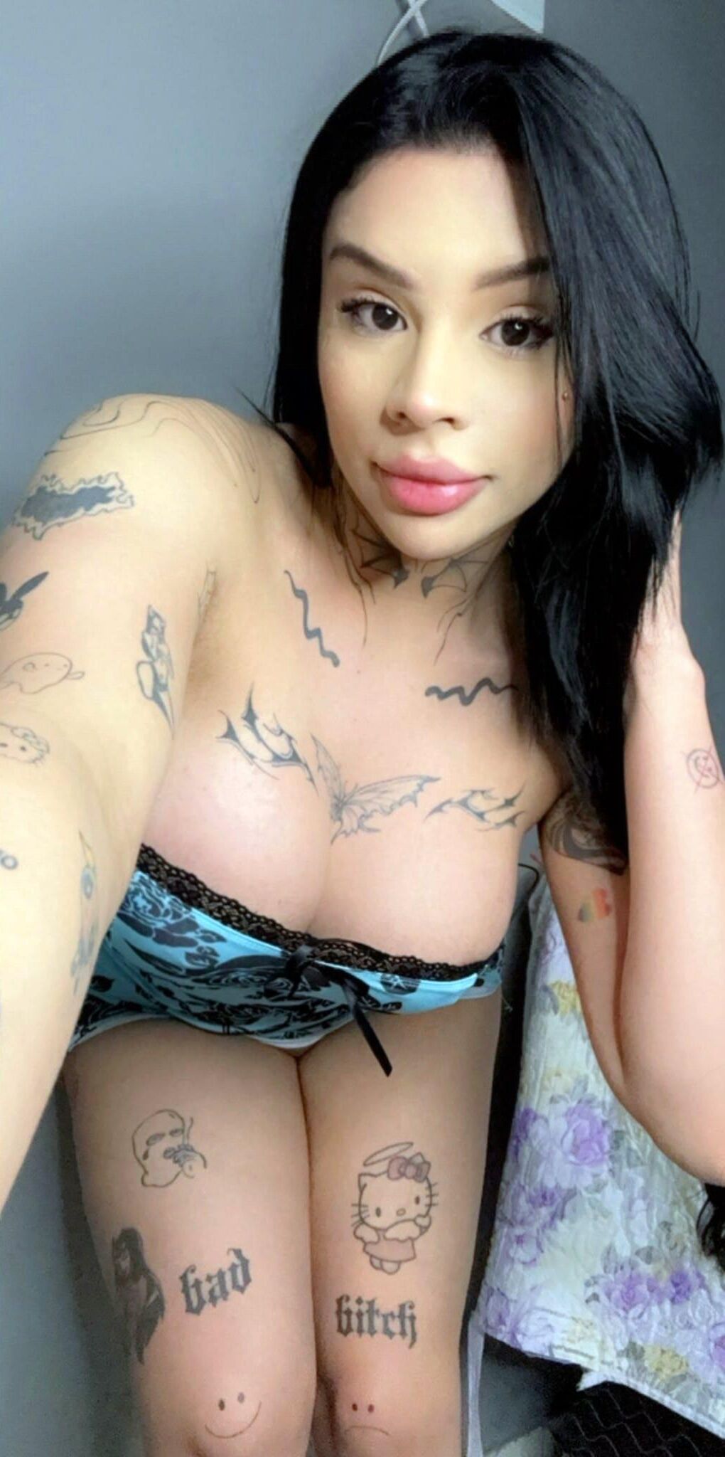 Giulia a pretty shemale P.