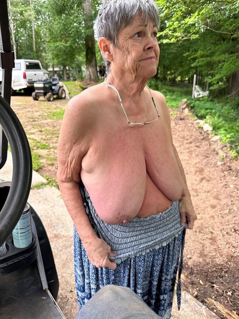 Delicious granny tits 