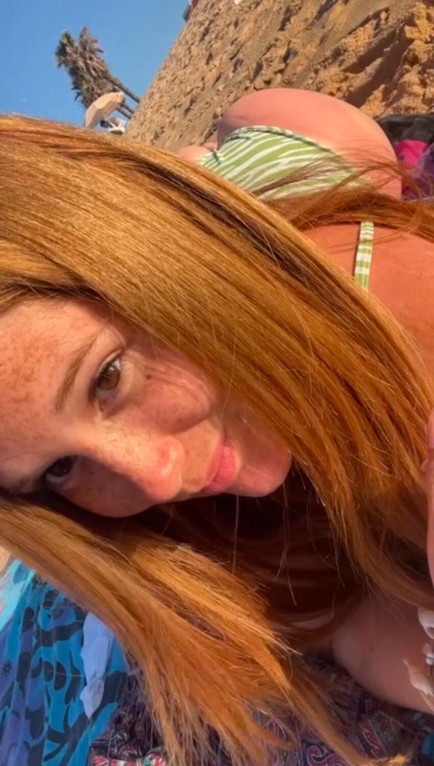 Sexy redhead GF has a nice body