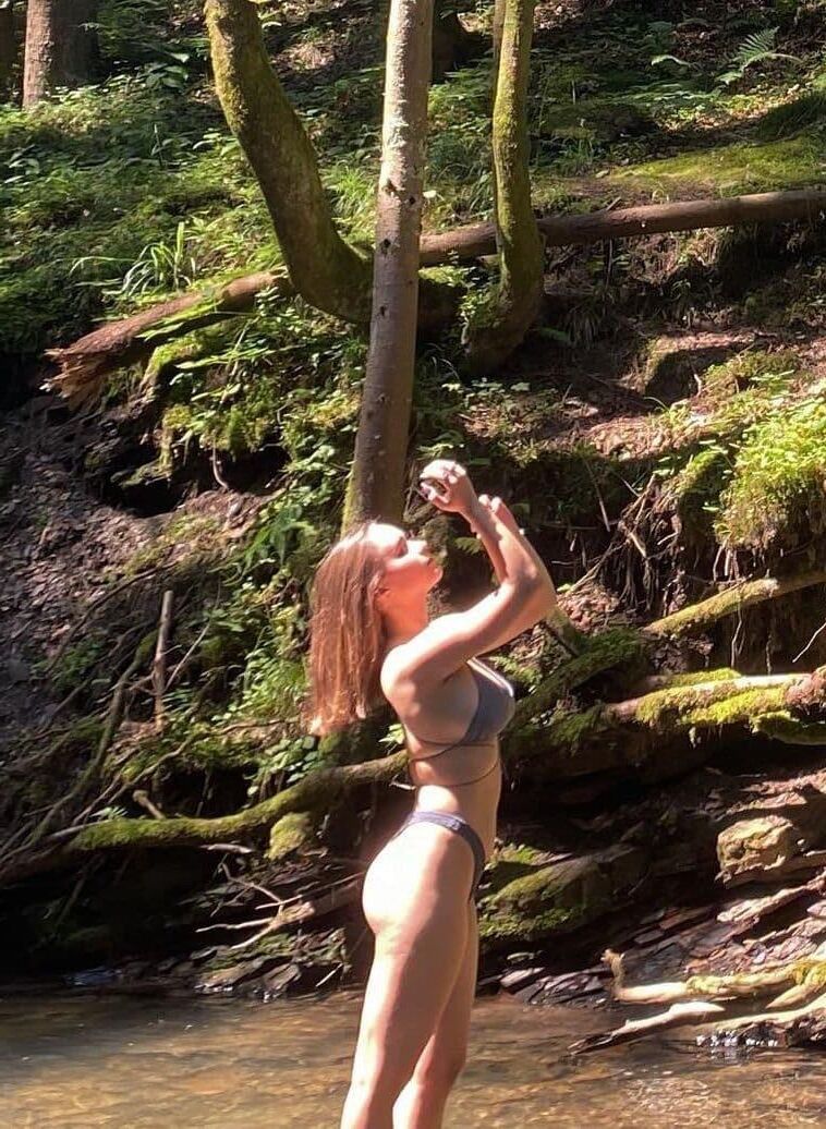 Julia | busty teen | large TITS and ASS #