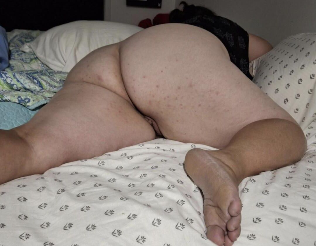 ファック可能なBBW妻マリーが初めて露出しました
