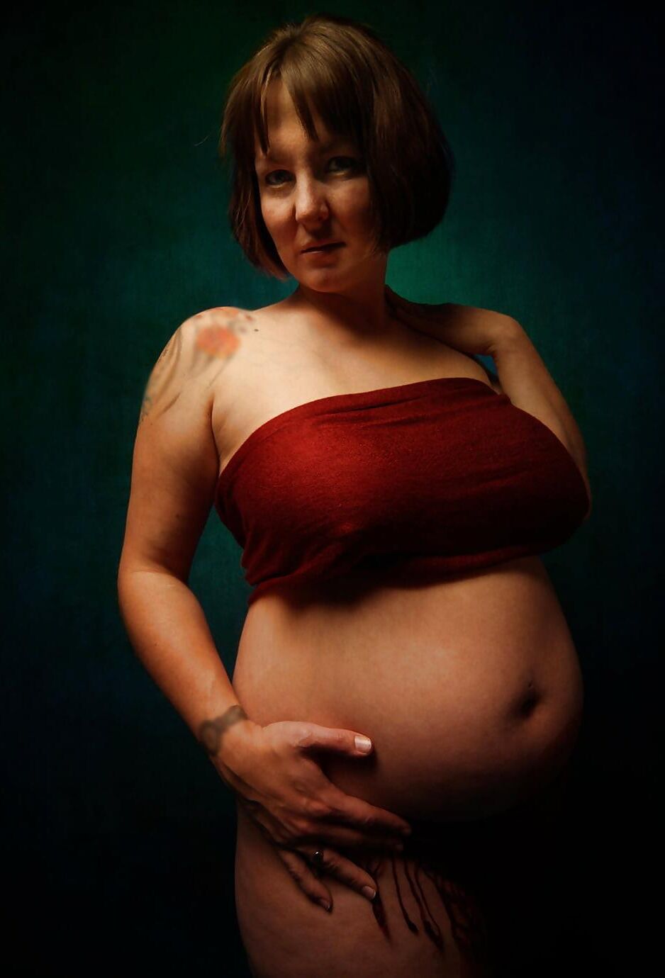 Art pics of fantastic bigtits model some pregnat