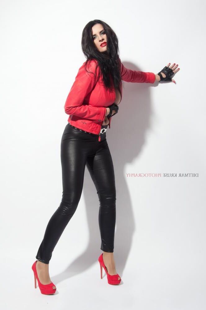 Agusia agnieszka modelo tetona