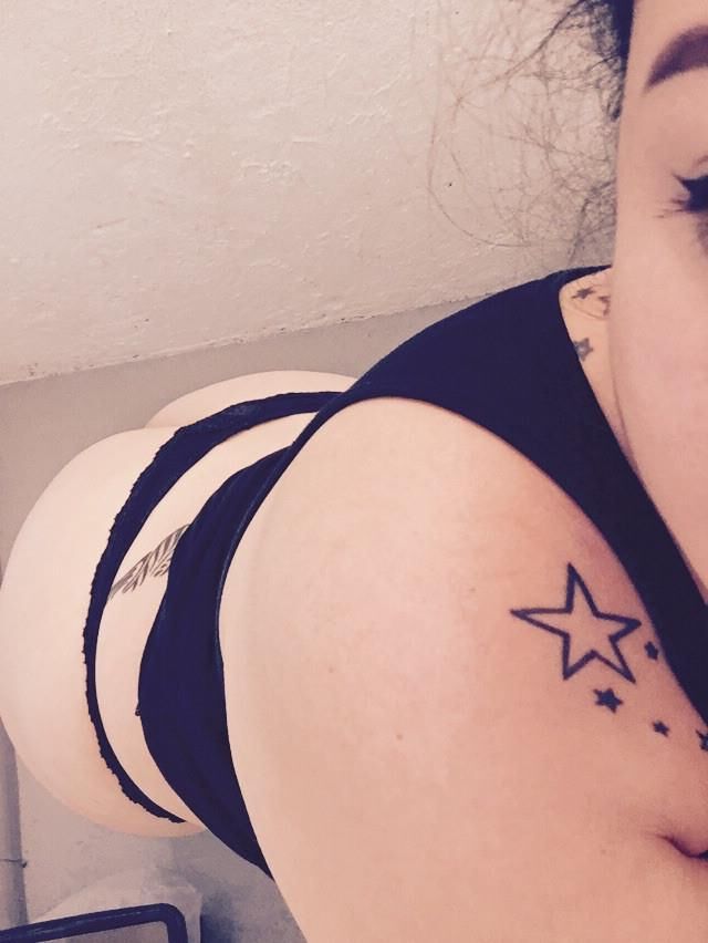 セリーヌ、巨乳のアジアのBBW MILF SLUTが暴露されました