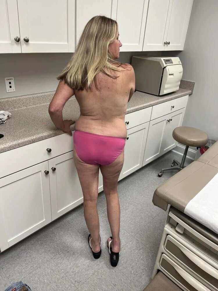 Naughty Big Tits Milf/Gilf Candi