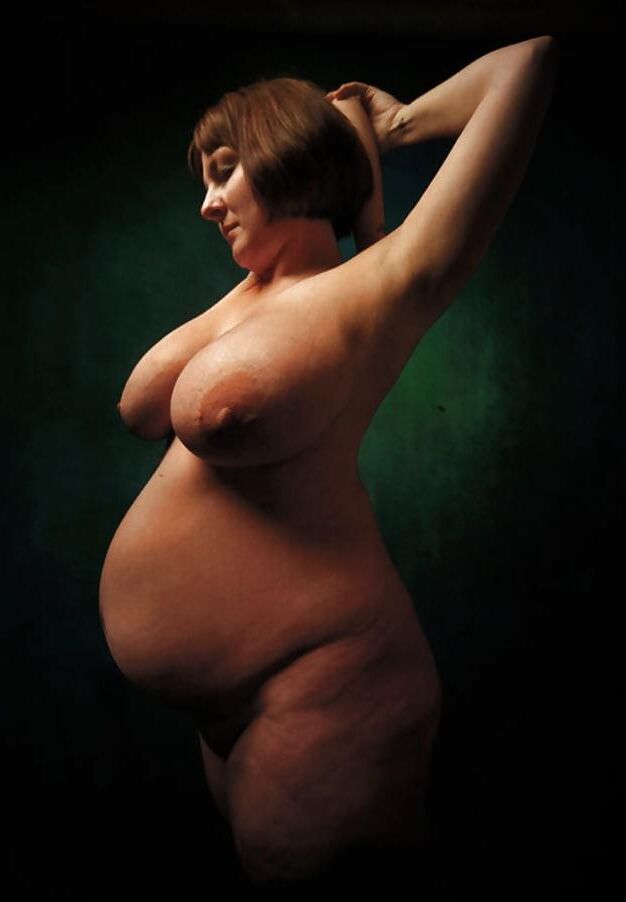 Art pics of fantastic bigtits model some pregnat