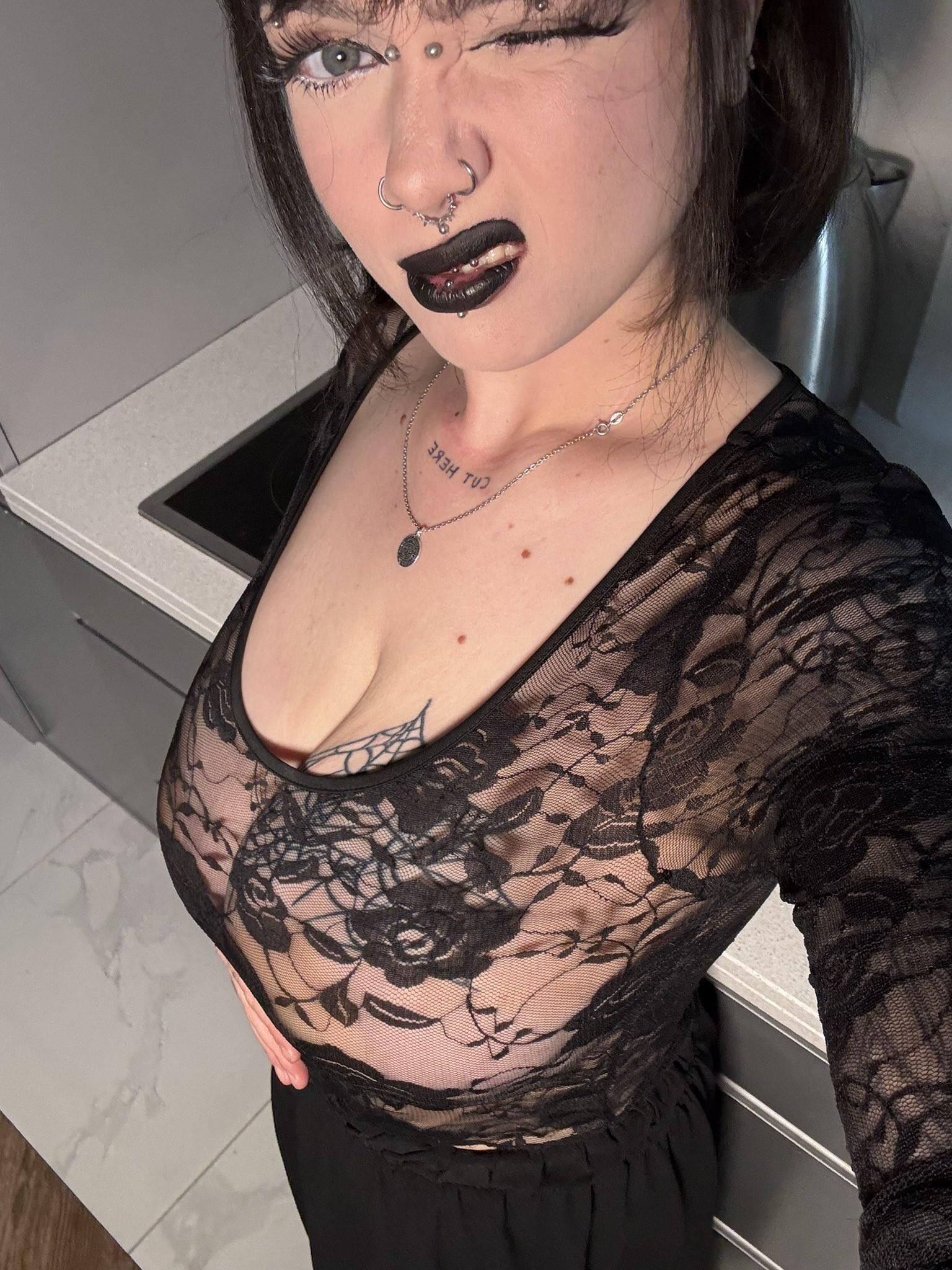 Jules Huge Boobs Cuvey Beauty Tattooed Girl Mixed Hot Shots