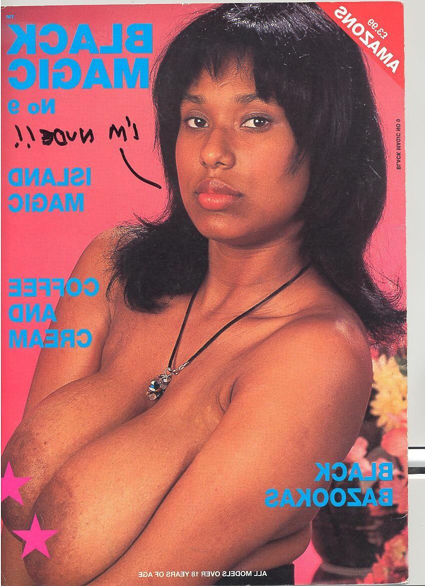 Une collection de magazines Baregirl