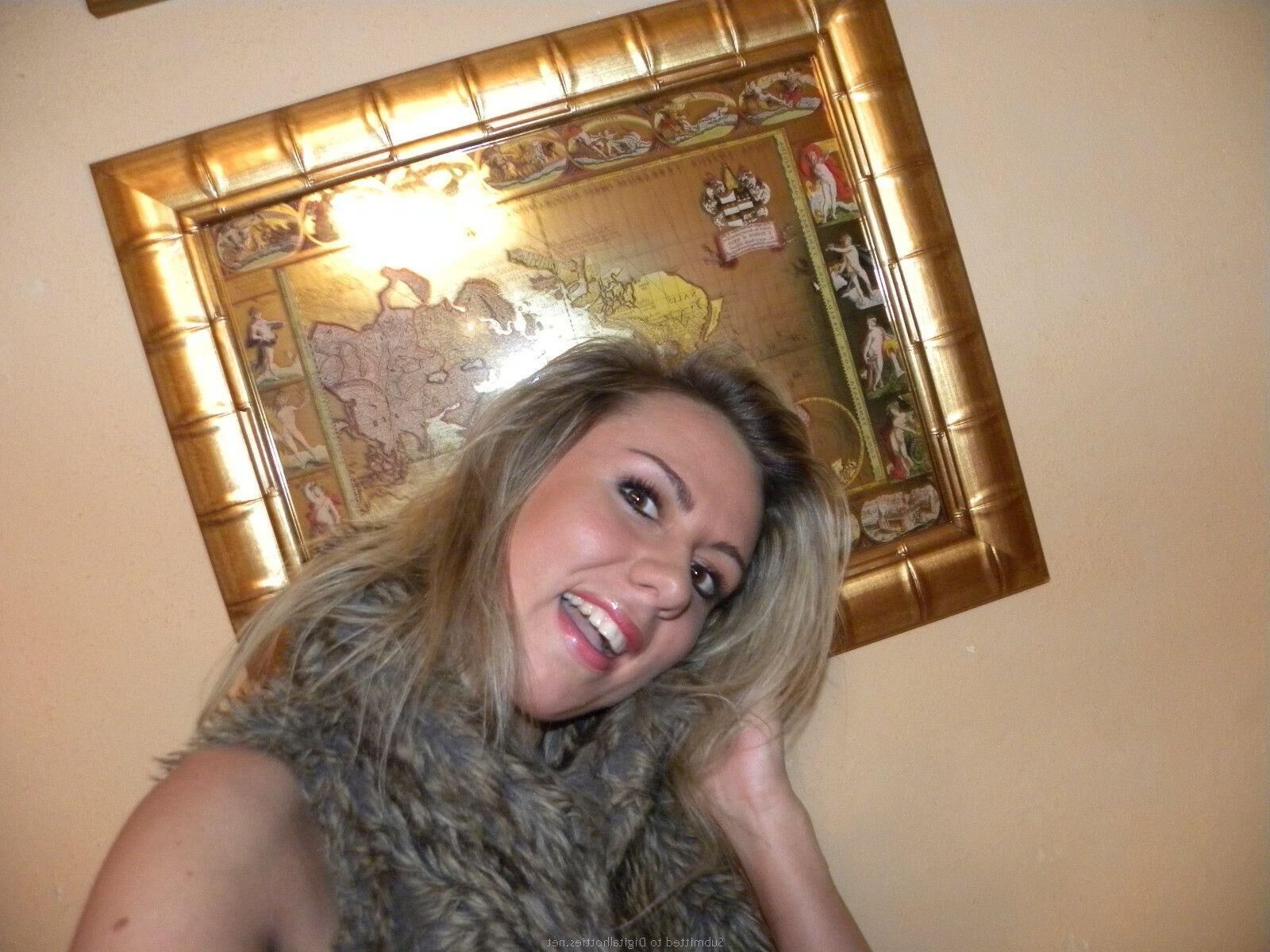 Polnisch vollbusige Blondine