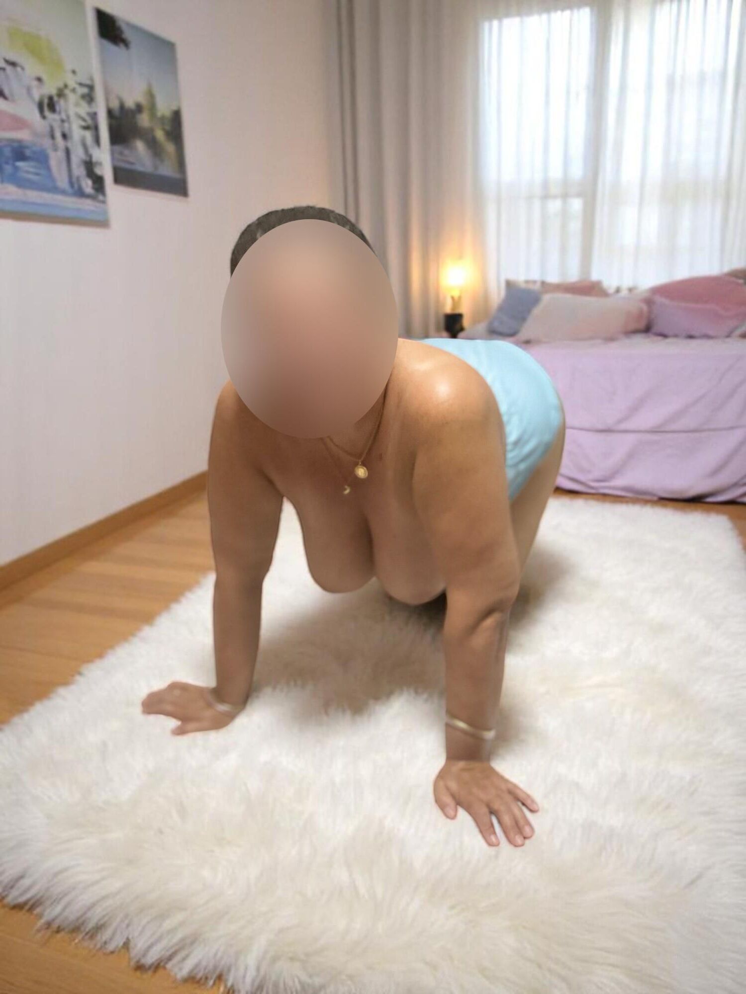 ：家でひざまずく私の痴女