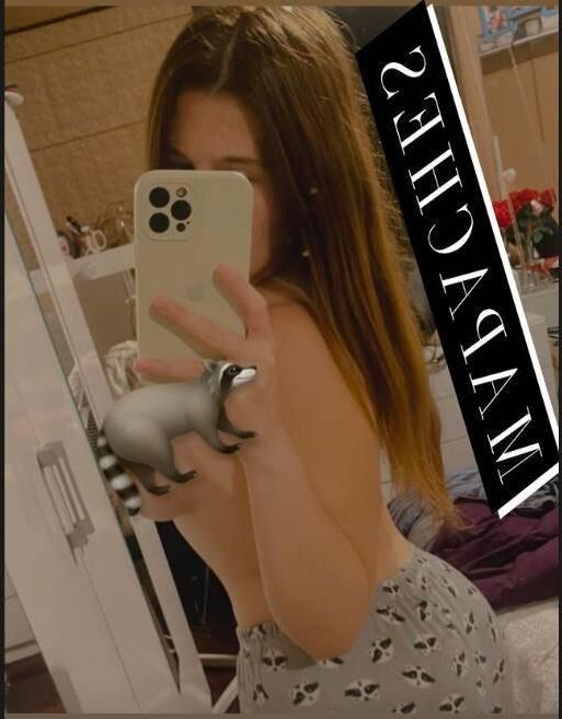 Sexy redhead GF has a nice body