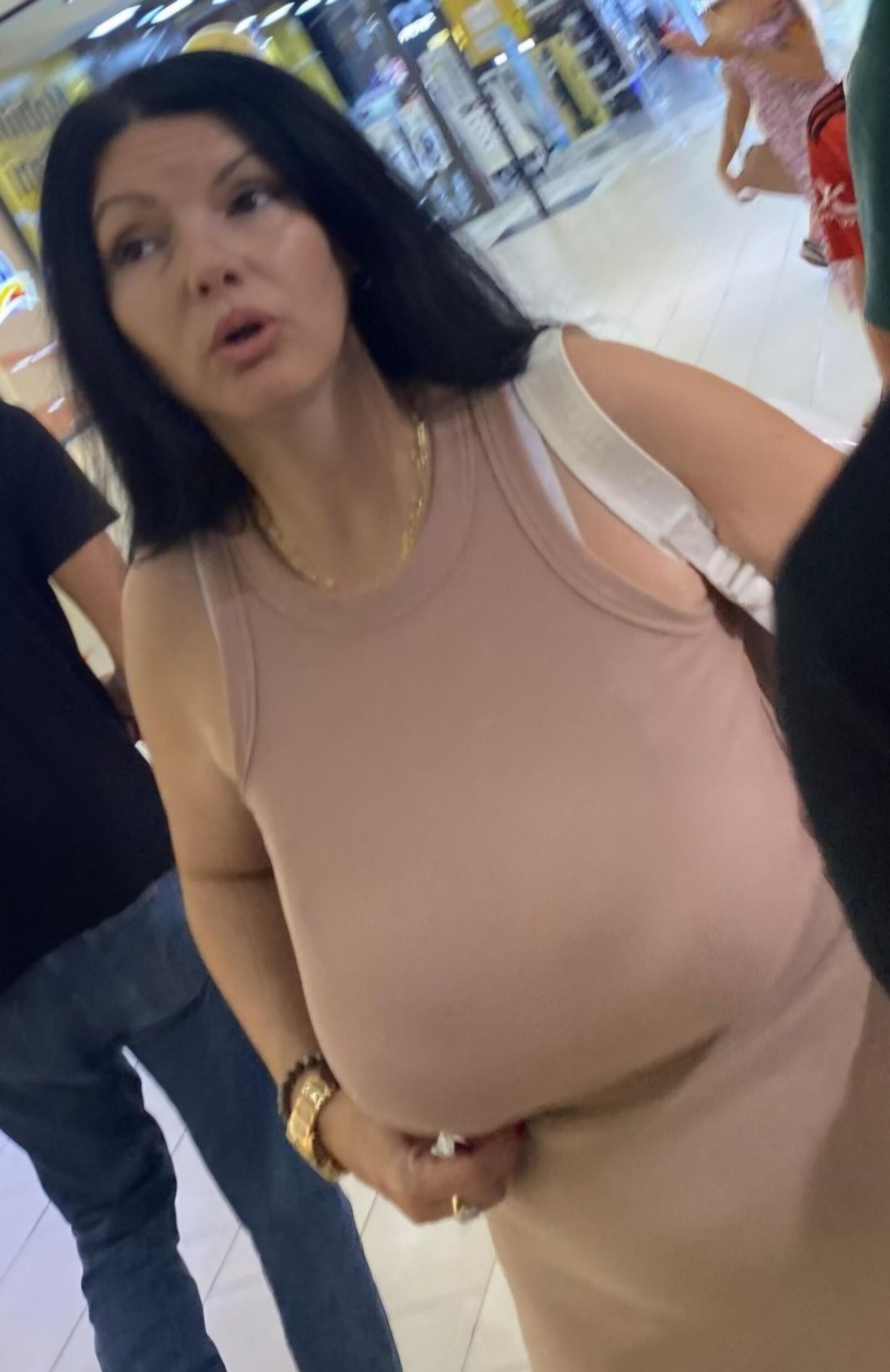 率直な大きな胸