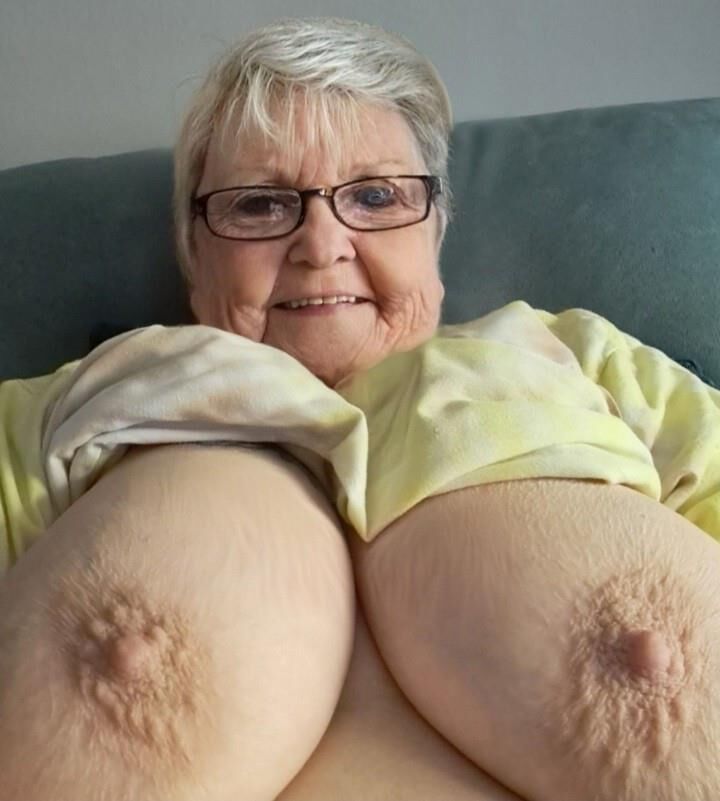 Delicious granny tits 