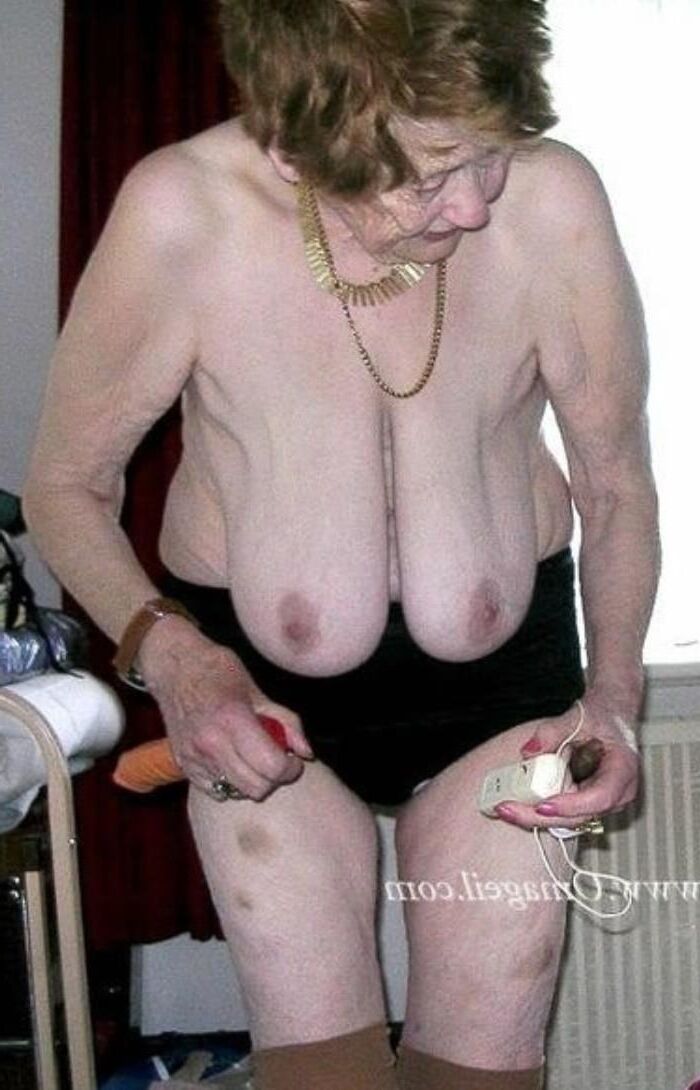 Mamie, CA Pendouille ...