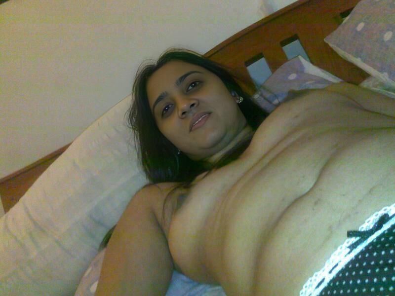 Dr. Radhika só quer ficar nu.