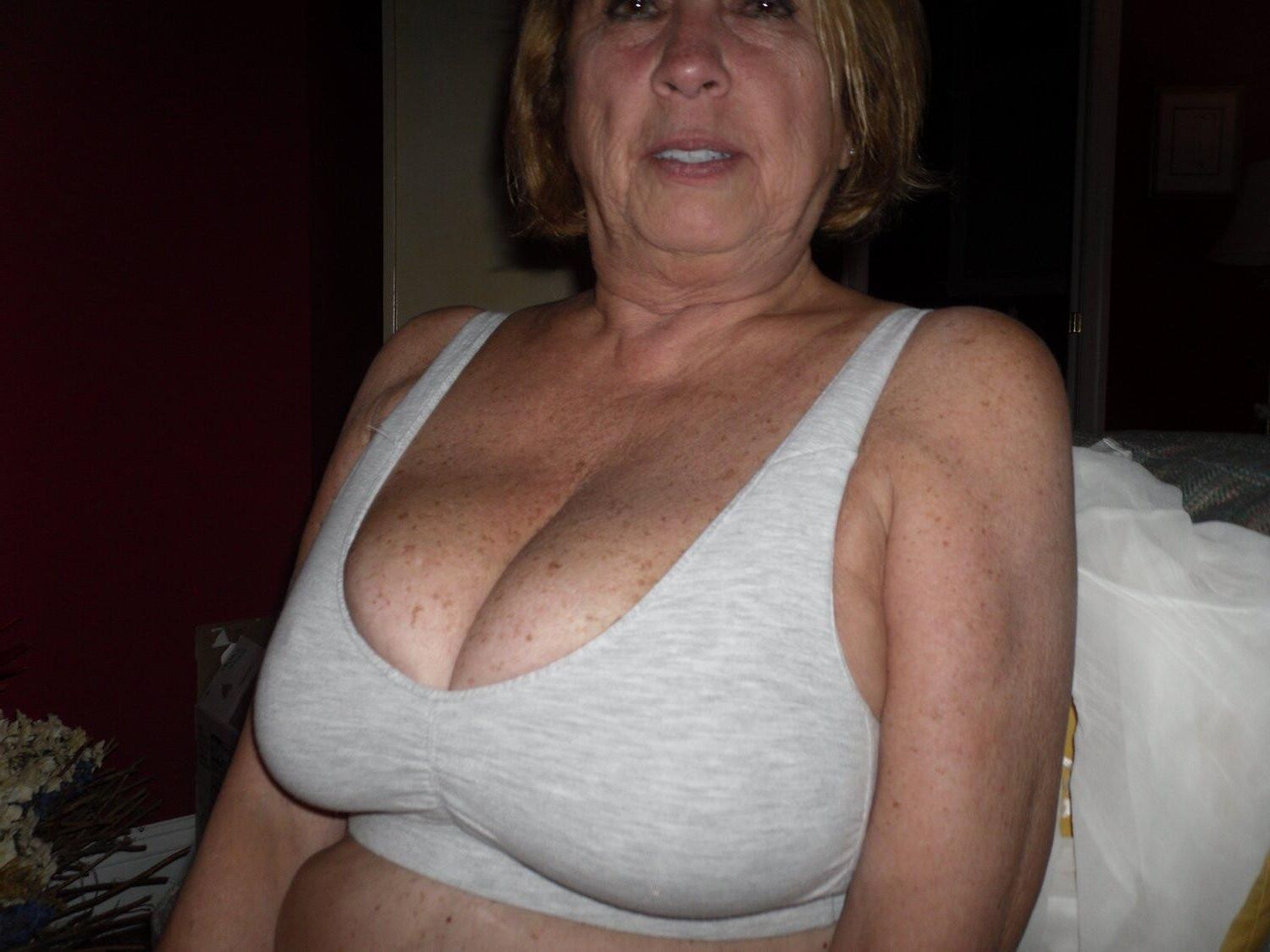 Big Titten Amateur Oma Marti