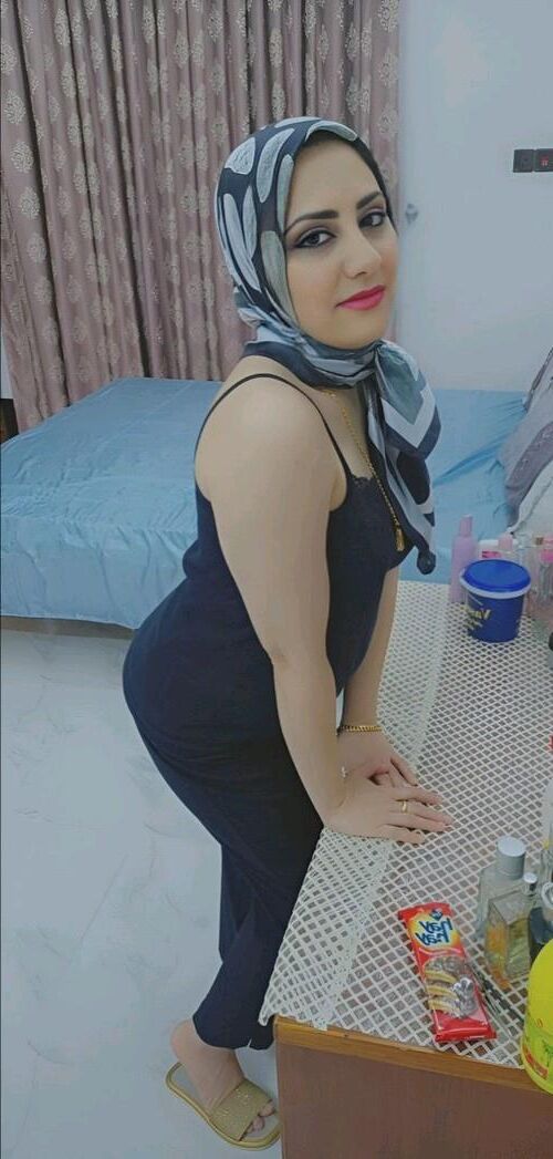 イランのペルシャターバンリヒジャーブの売春婦の女