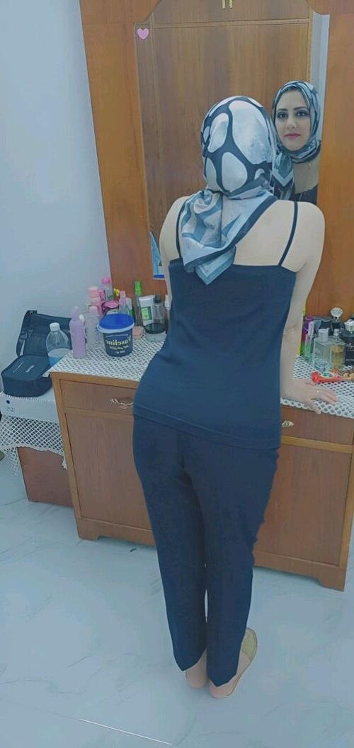 イランのペルシャターバンリヒジャーブの売春婦の女