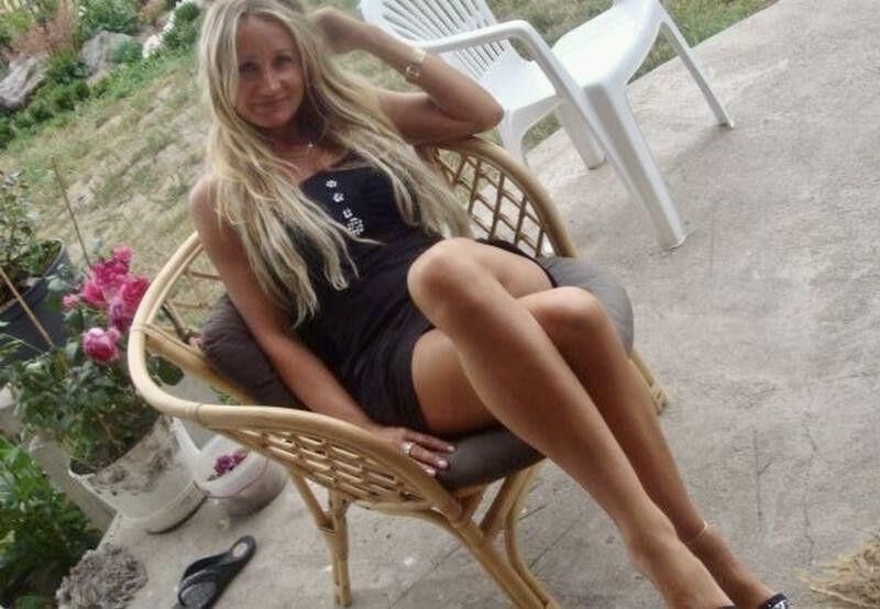 レギーと巨乳のポーランドの金髪の熟女