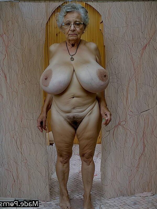 Ein paar großartige Grannies für ModelKelly!