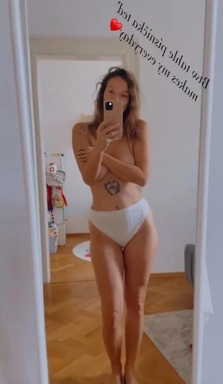 Berenika Kohoutova ()