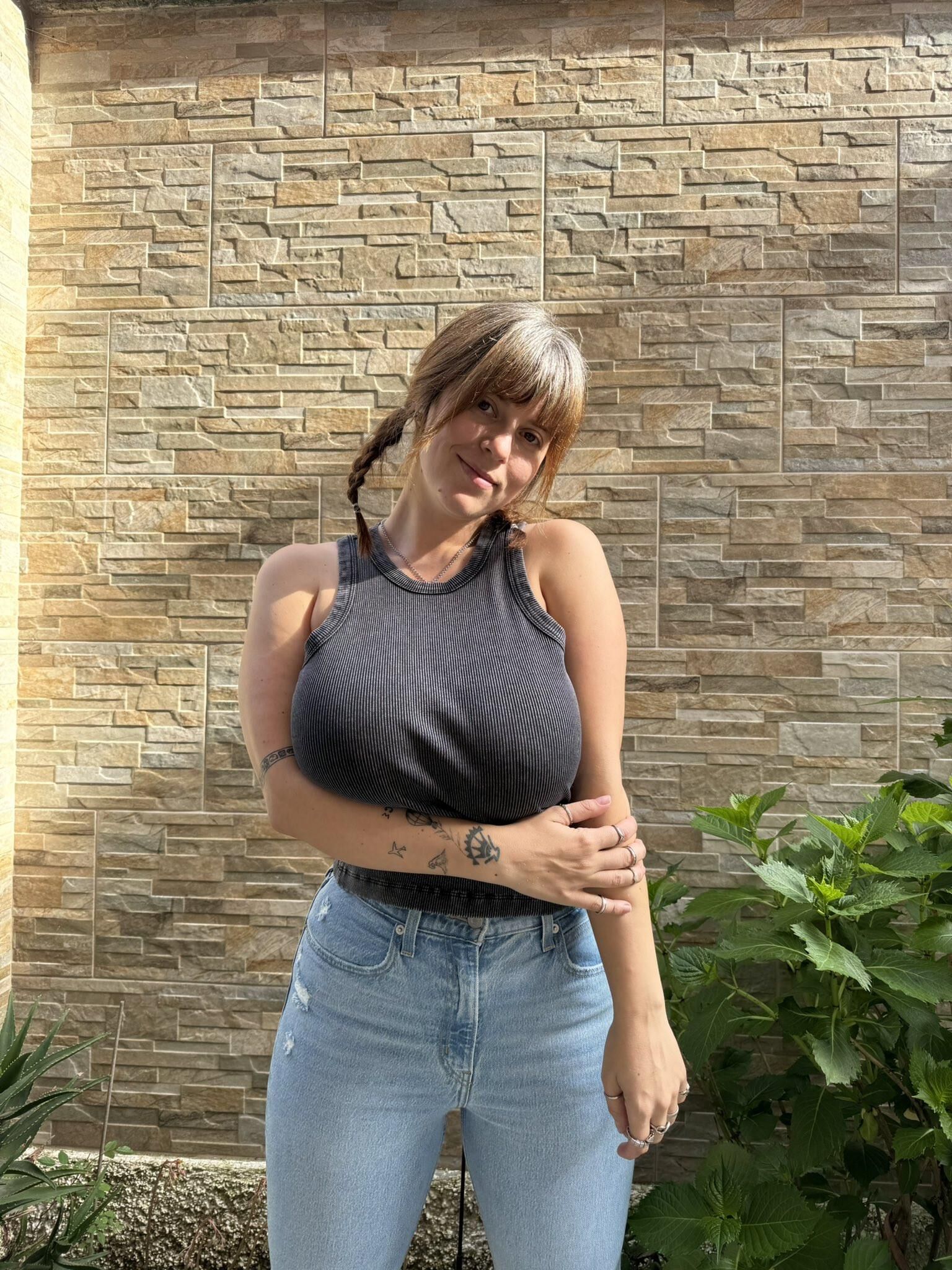 Mady seins énormes seins big cul beauté italienne milf mixtes coups chauds