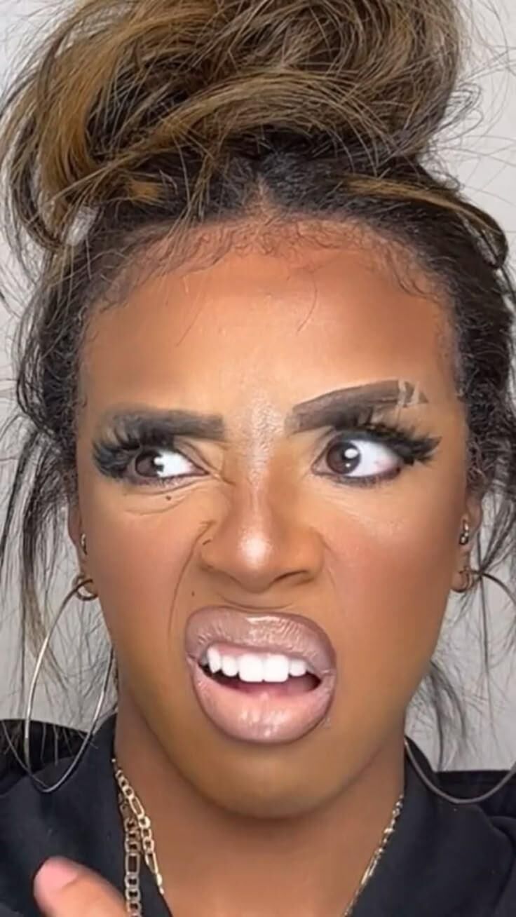 Bimbos Chav Hündinnen, um unsere vollen Kugeln so schnell zu streicheln und abzulassen
