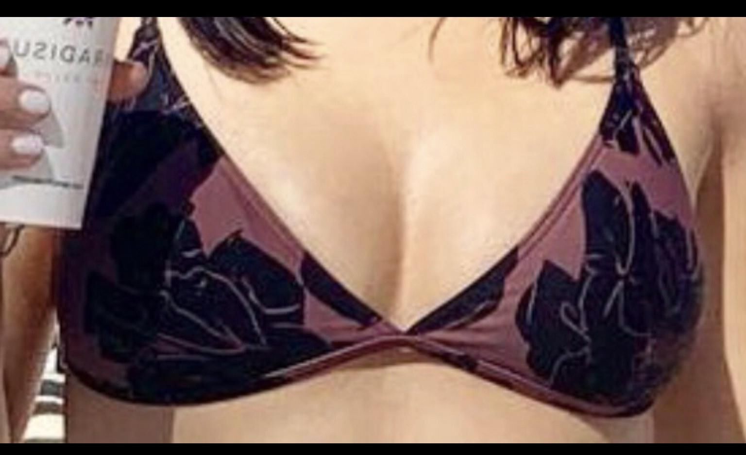 Bilder, die ich gerne zu anderen erwachsenen Stieftochter -Titten verhandeln möchte