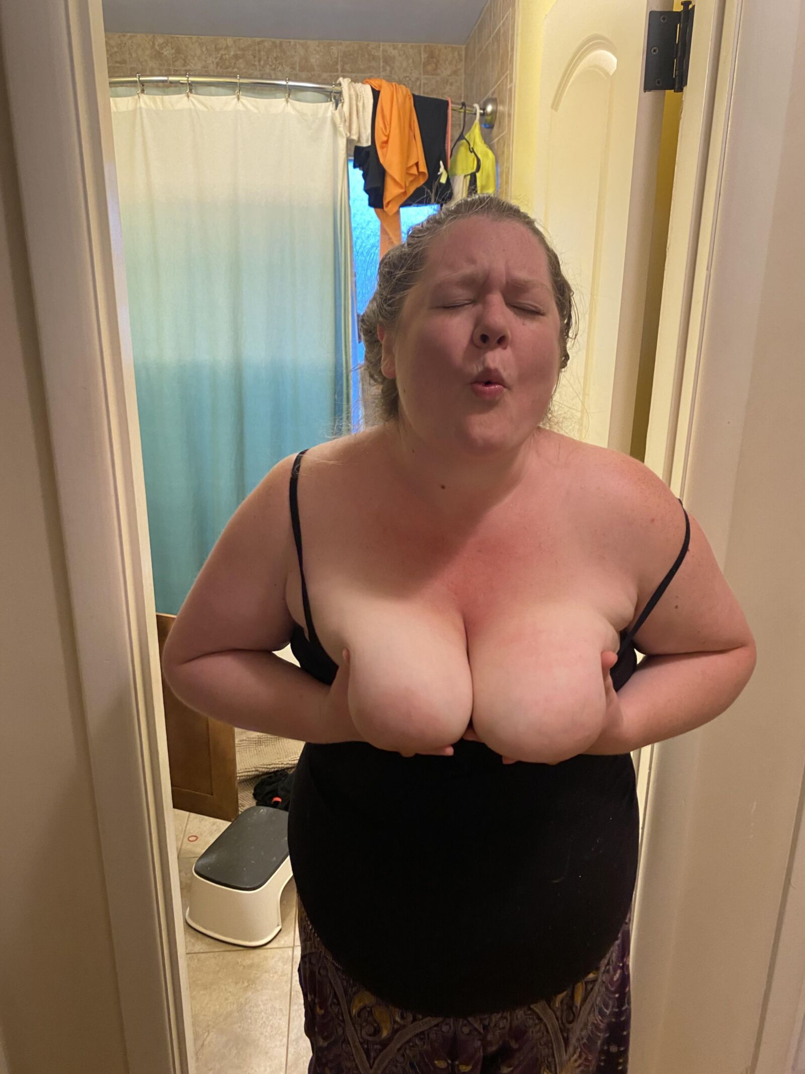 Tits out in the hallway