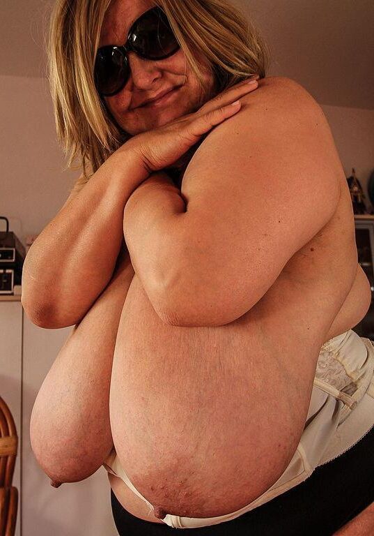 BEAUTIFUL BIG MATURE BOSOMS MAJA