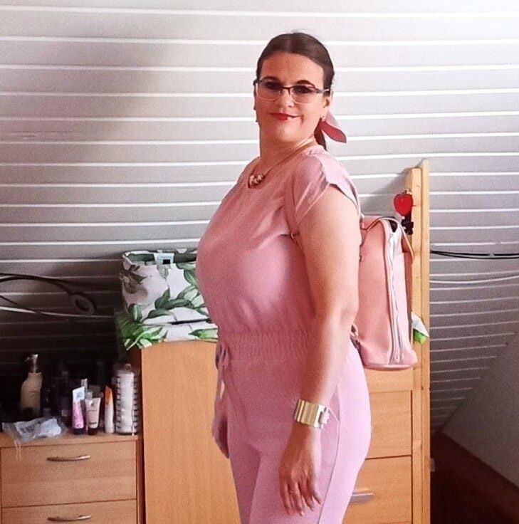 busty mature slut 