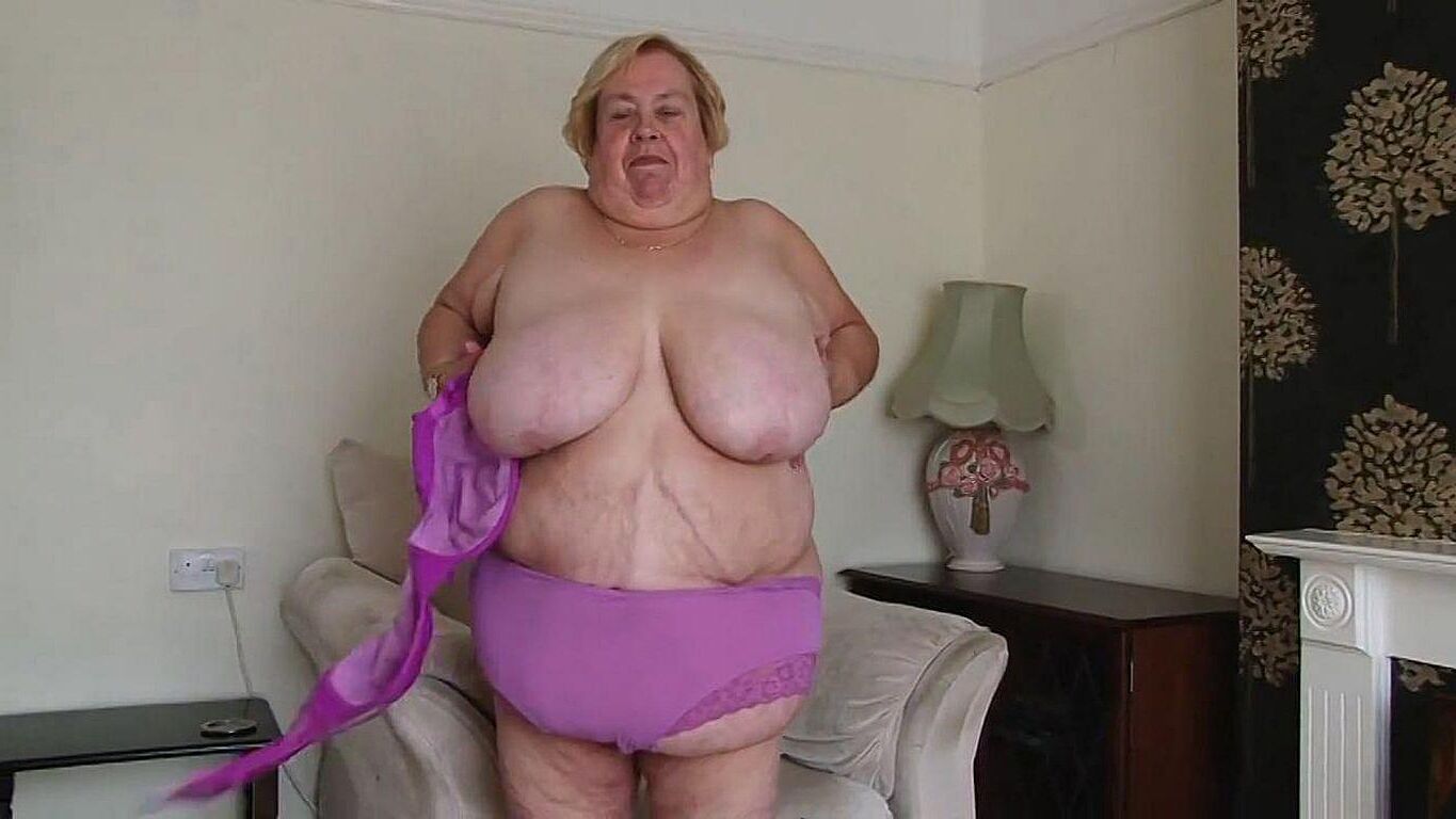 本当に美しい胸.....成熟したssbbwウェンディ