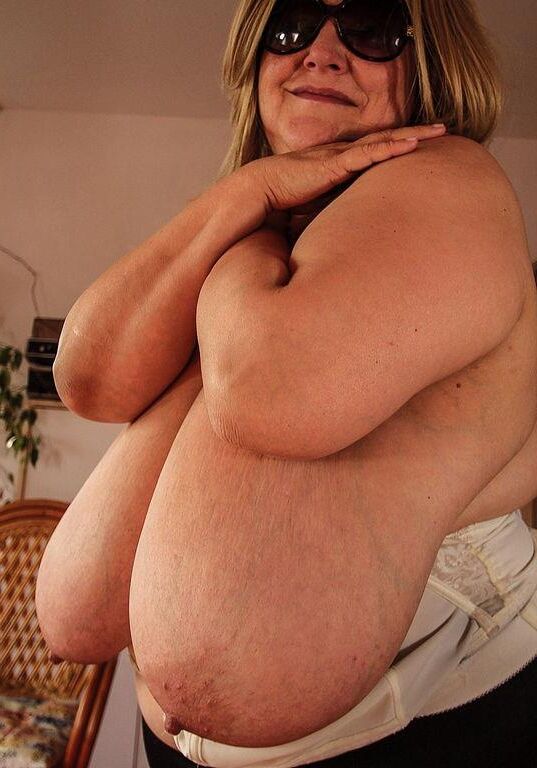 BEAUTIFUL BIG MATURE BOSOMS MAJA
