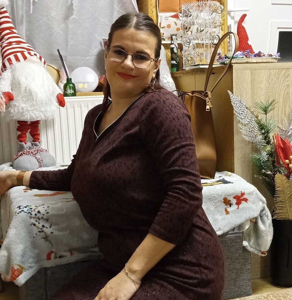 busty mature slut 