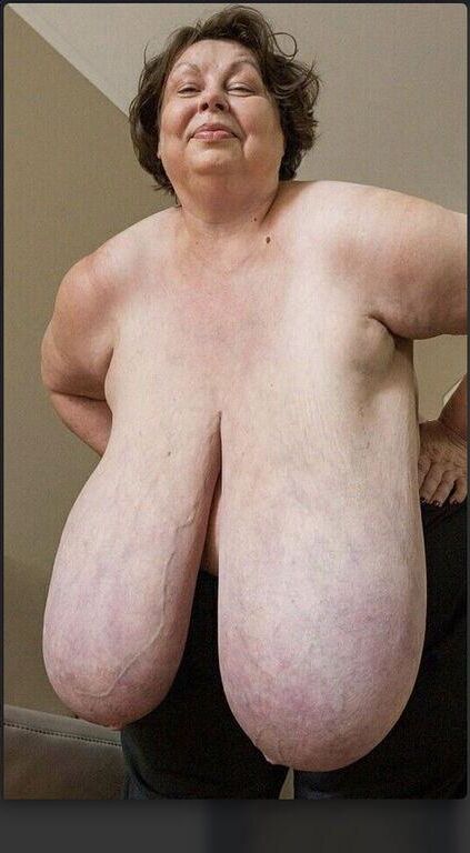 BEAUTIFUL BIG MATURE BOSOMS KAROLA