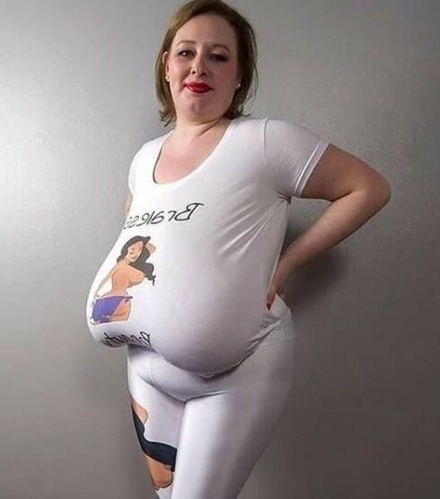 SweaterMeat Stars: Mesdames aux seins timides!