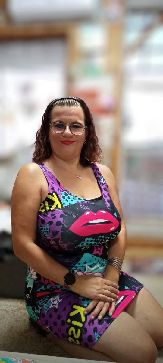 busty mature slut 