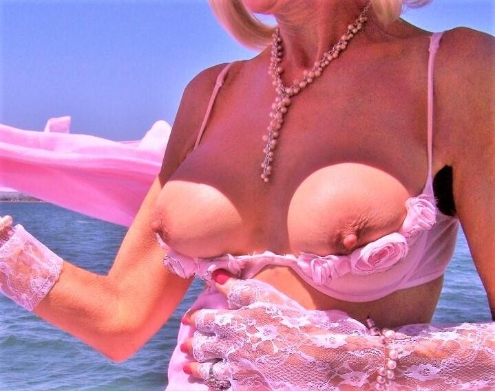 Comtesse mes seins pour votre créme