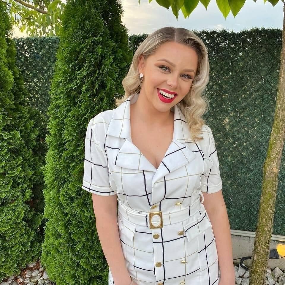 Hot Women Wearing Dresses (Non Nude)