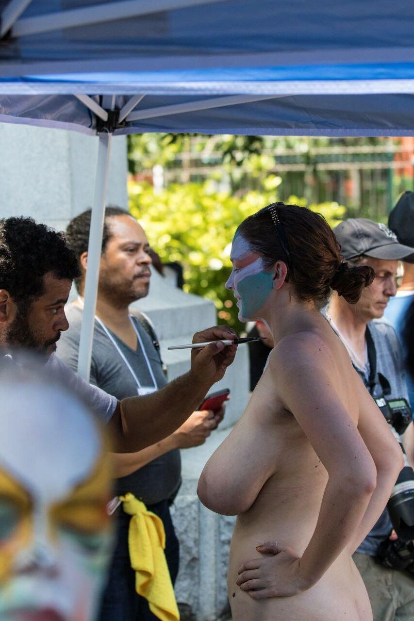 Big saggy udders (bodypaint)