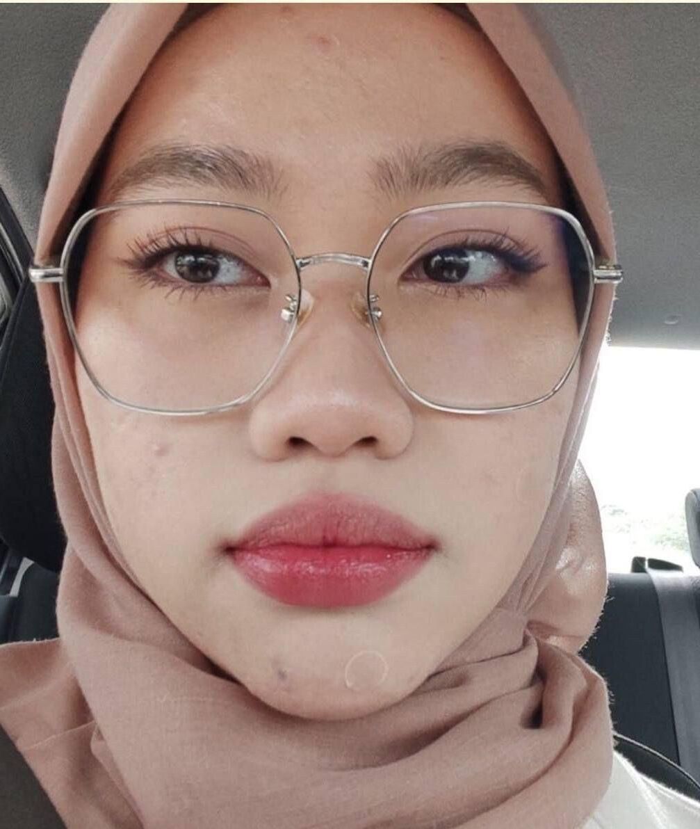 Horny Asian Muslim Hijabi Swinger Slut Undressing for fun