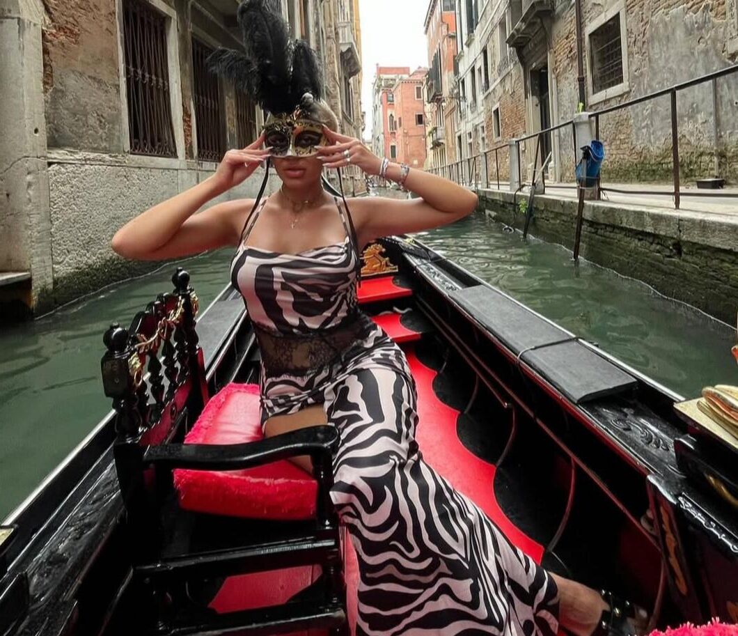 Romanian bimbo slut Adina....NO LIMITS COMMENTS