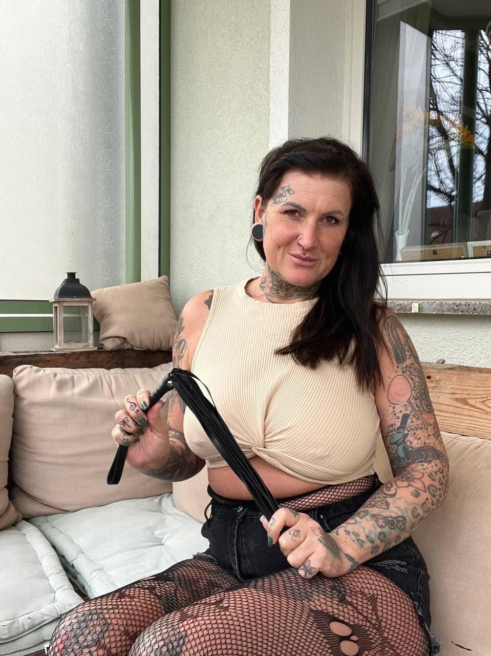 Roxanne Big Butt Big Tits Tattooed Horny Milf Mixed Hot Shots