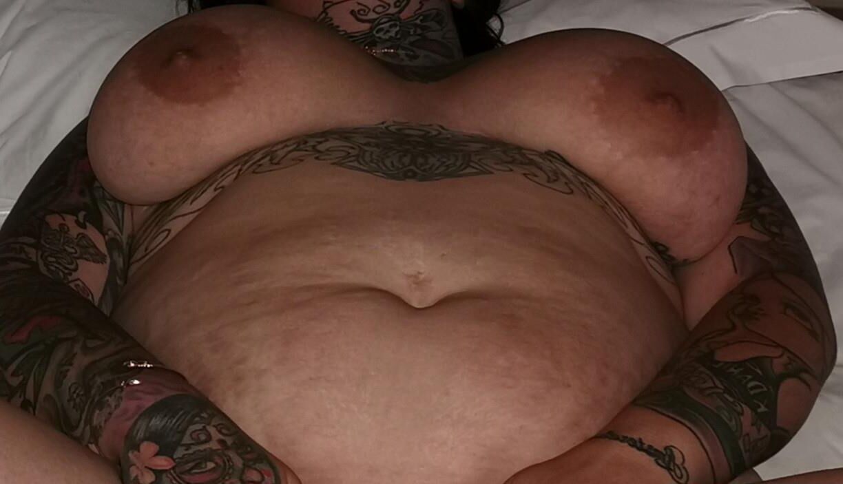 Big old tatoo tits 