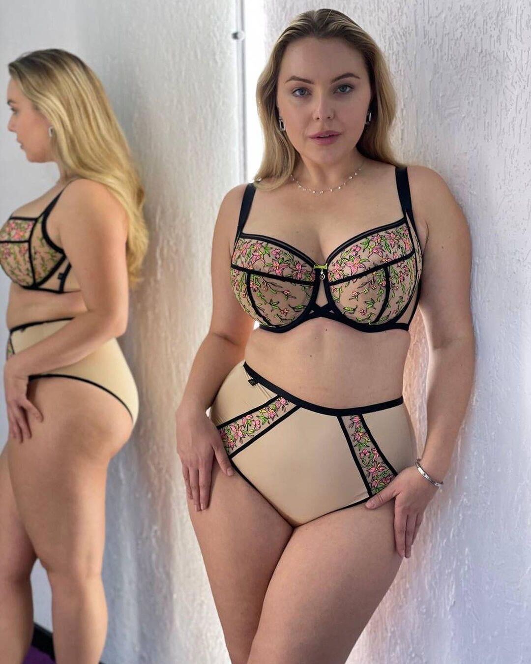 Bikinis -Brüste Badeanzüge