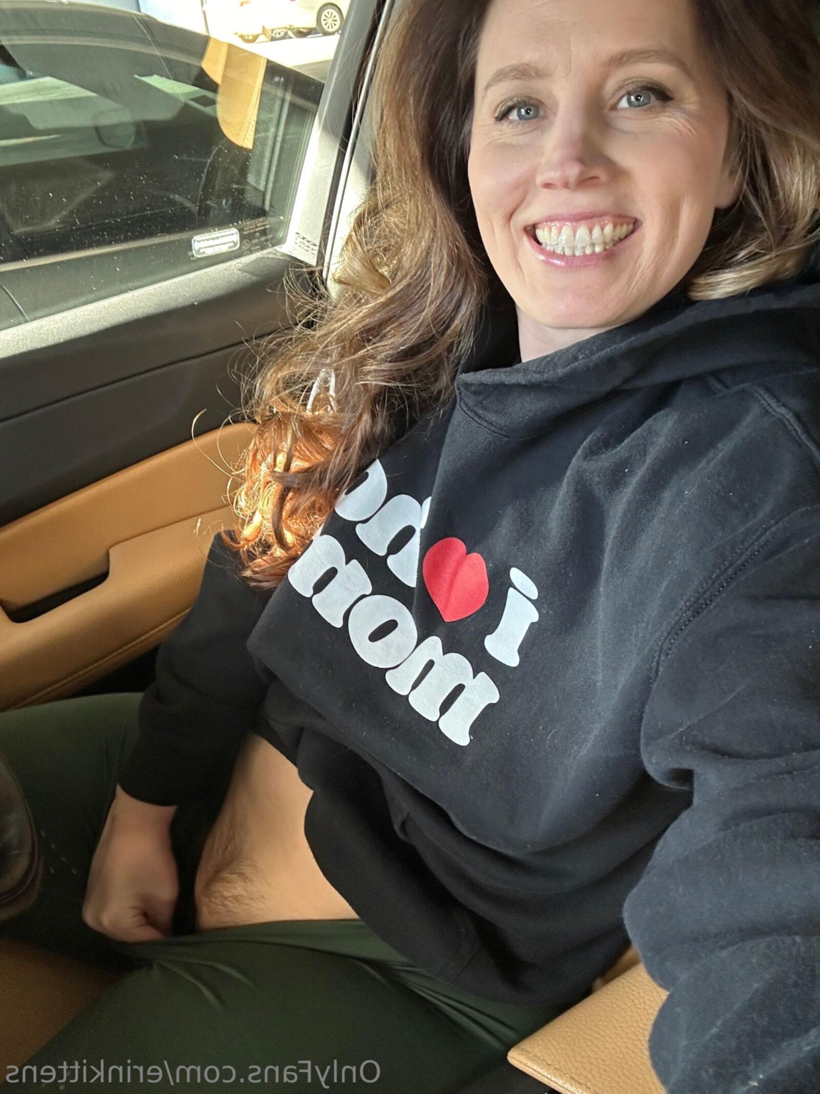 Erin Big Butt Big Boobs Gorgeous Youtuber Milf Mixed Hot Shots
