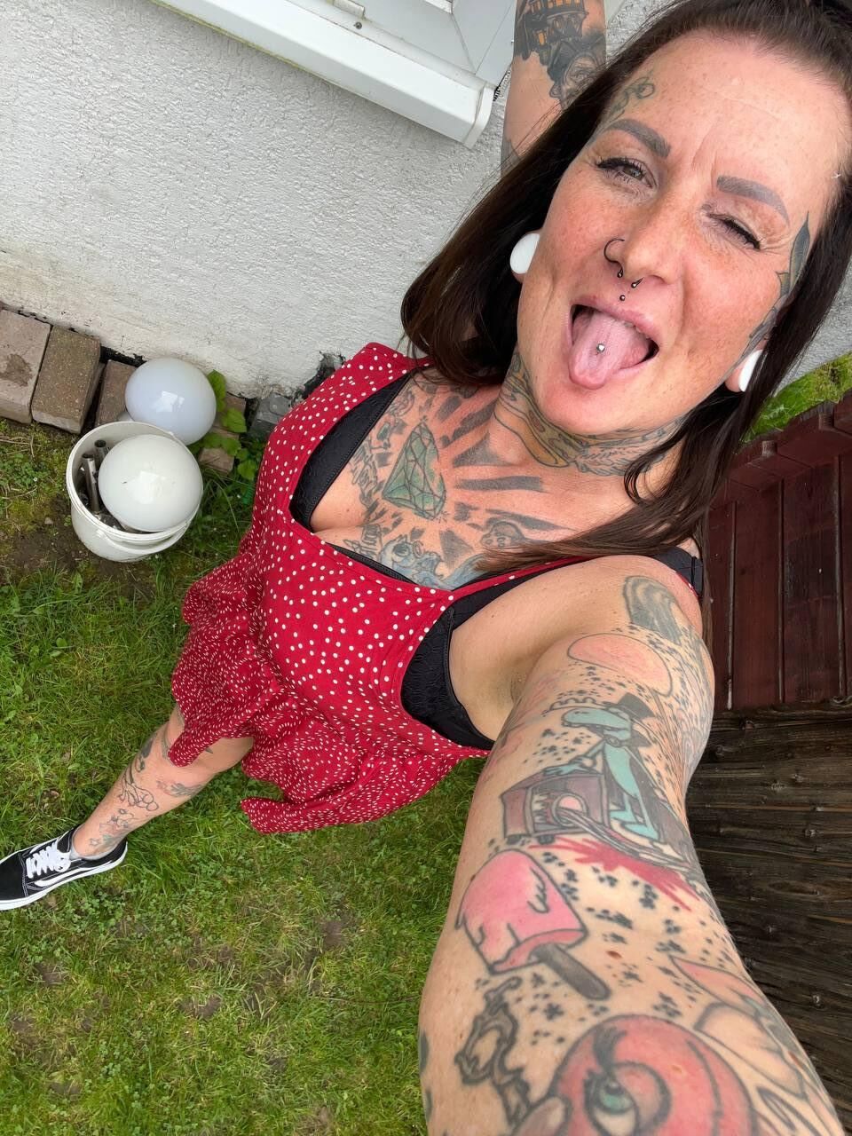 Roxanne Big Butt Big Tits Tattooed Horny Milf Mixed Hot Shots