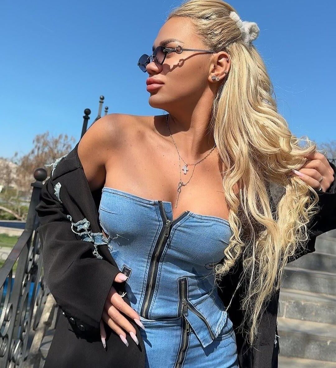 Romanian bimbo slut Adina....NO LIMITS COMMENTS