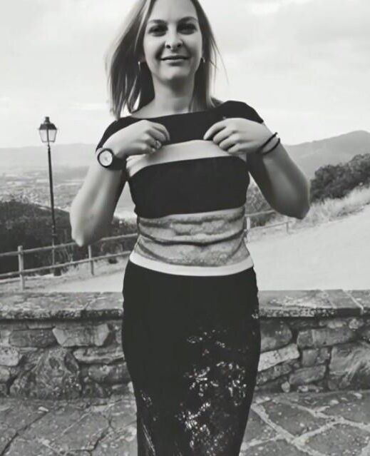 Alba López posando sexy