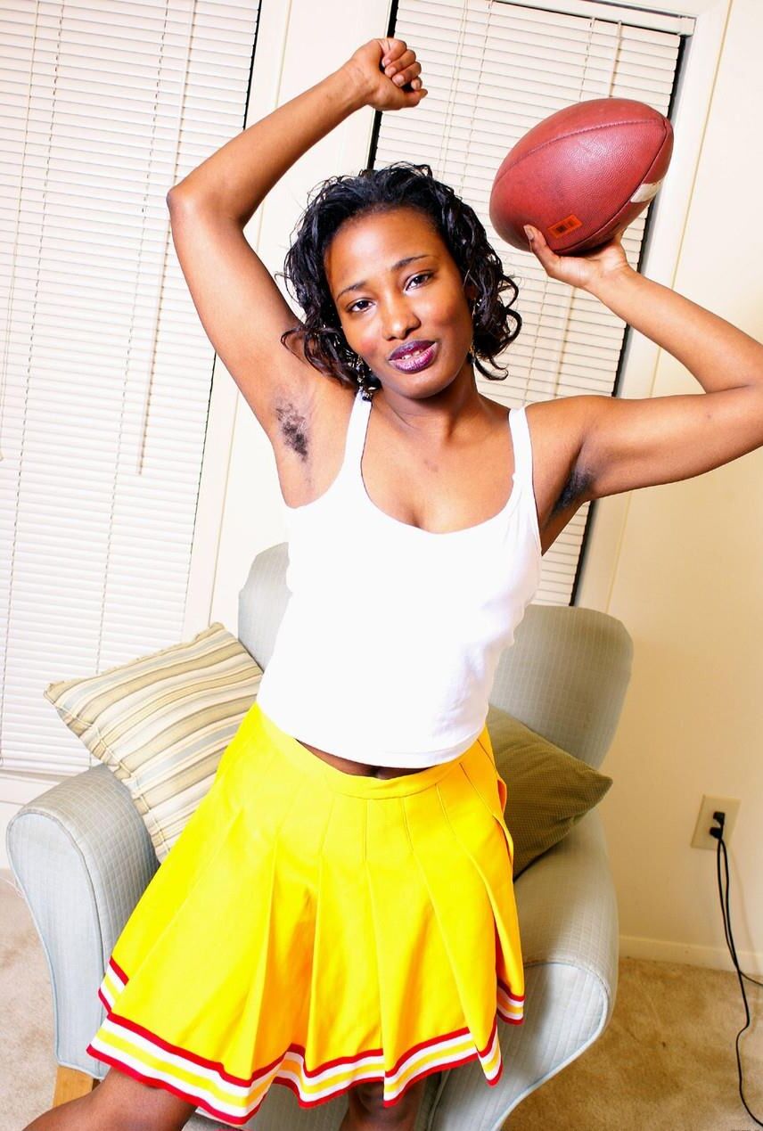 Gorgeous haury ebony teen with large saggy tits reesie